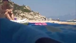 Asian dziewczyna pieprzy się darmowe pizdy z cienkim członkiem na łóżku