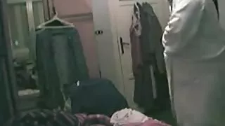 Pani nagie cipki za darmo z ciśnieniem pieprzy męża w dupek z niesamowitym Dildo