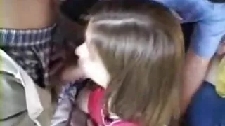 Orgia z 30 mężczyzn i wyuzdane owlosione cipki za darmo dziwki
