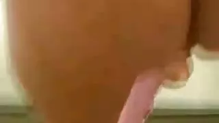 Wspaniała dziewczyna wrobiła darmowe filmy cipki cipkę pod pieszczoty partnera