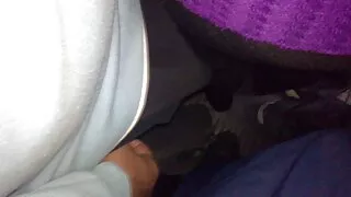 Na kanapie siedzi Chinka cipki darmowe filmy bez majtek