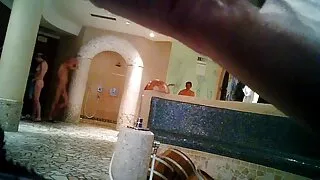 Facet przeleciał młodą cipkę cipki darmowe kutasem, spuszczając się na jej cycki
