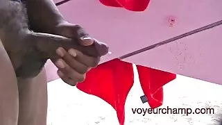 Brunetka Piękna bestia fucked między piersiami mokra cipka sex