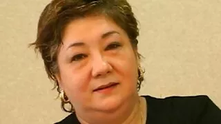 Ładna dziewczyna bierze twarz spermy ciasna cipka xxx i uśmiecha się szeroko